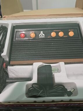 Atari Flashback 2 Classic Game Console complete with 40 Built-In Games